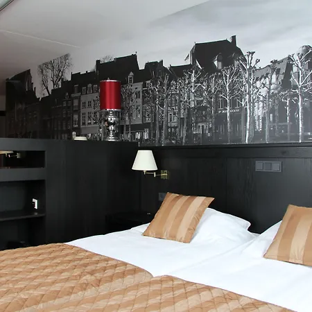 Bastion Centrum 4*