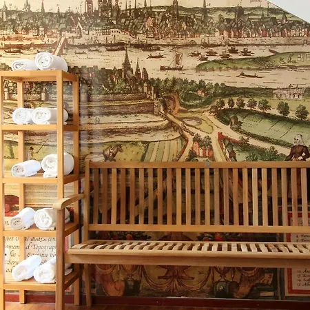 Hotel Bastion Centrum 4*