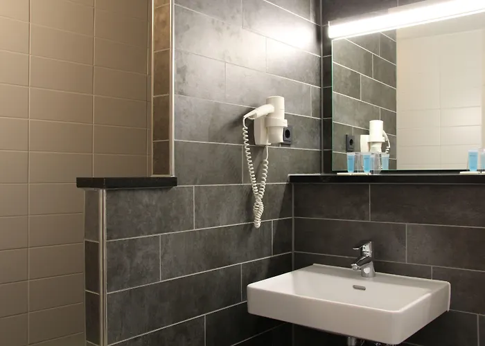 باستيون ماستريخت سينتروم 4*