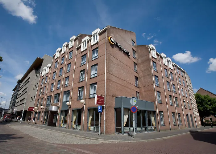 Bastion Centrum Otel 4*