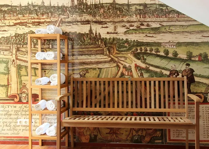 Hotel Bastion Centrum 4*